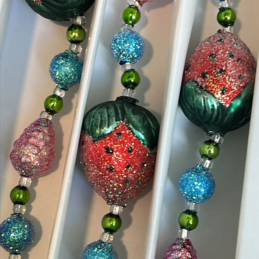 Christopher Radko Frosty Berry Garland 00-397-0